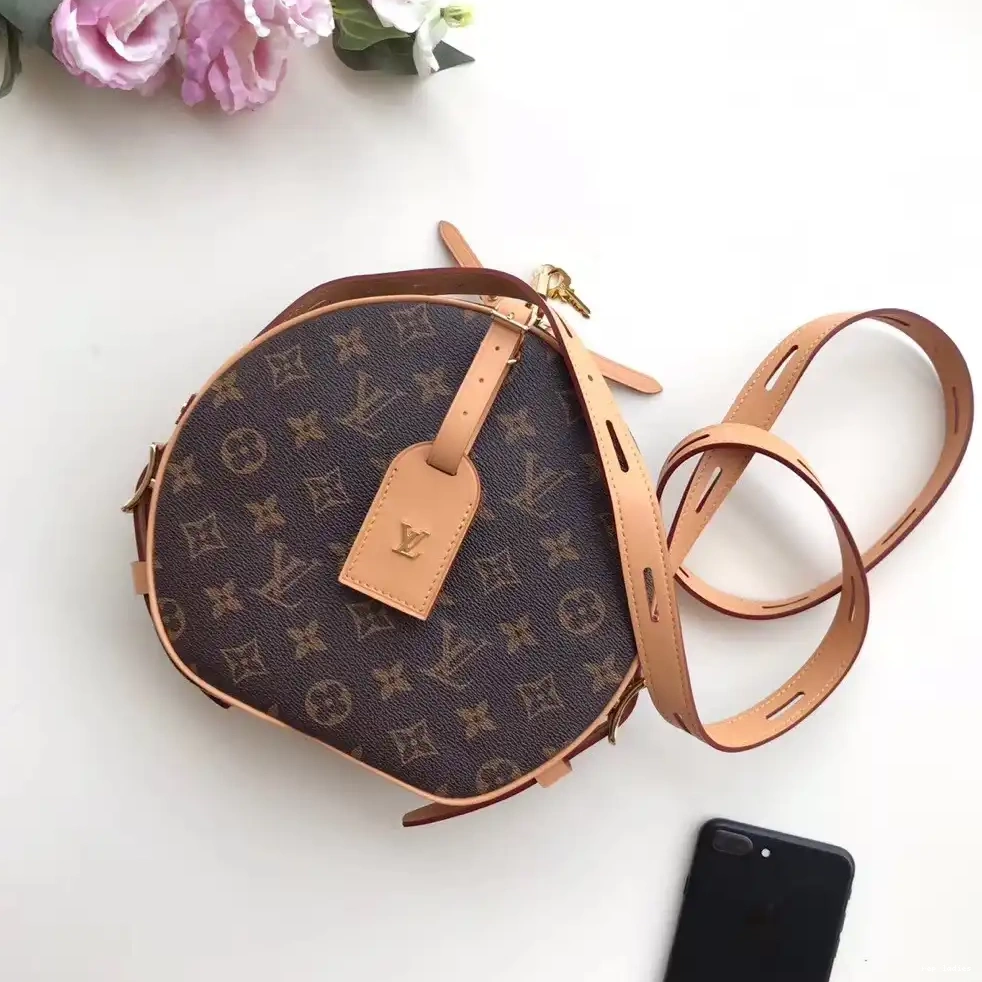 Cheap PETITE Louis CHAPEAU BOITE Vuitton 0506